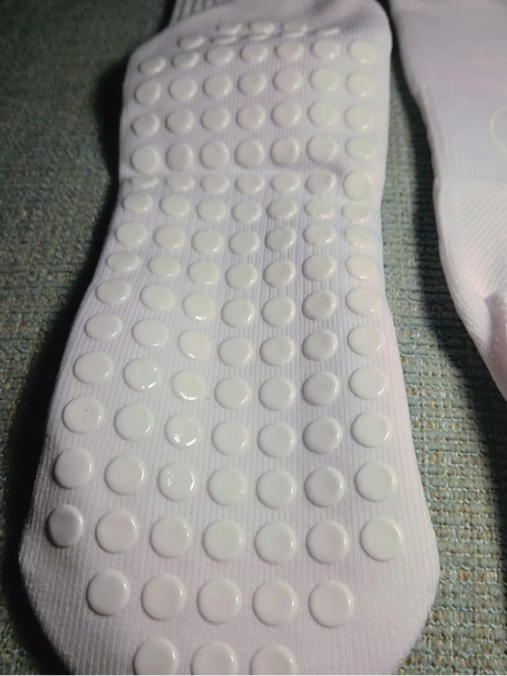 Men's White Non-Slip Athletic Crew Socks